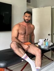 Gay massage by Benyou | RentMasseur
