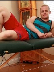 Vegasmasseur performs massage in Las Vegas, NV - 6551