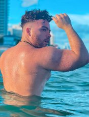 Gay massage by Camiloxl | RentMasseur