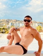 Gay massage by MrGeorges | RentMasseur