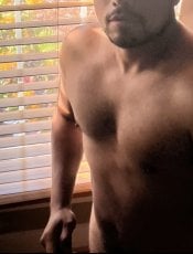 Gay massage by BobbyDTR | RentMasseur