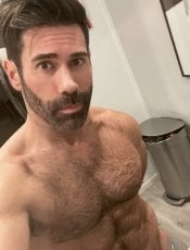 Italianpro performs massage in West Hollywood, CA - 174330