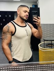 AndresB performs massage in Wilton Manors, FL - 152186