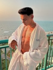 Luan performs massage in London, United Kingdom - 226767