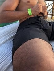 NicoBiTopNine Gay massage reviews | RentMasseur