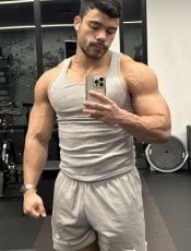 LatinROBERT performs massage in Greenville, SC - 232785