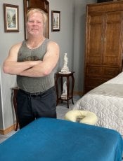 Gay massage by Whitesugarphilly | RentMasseur