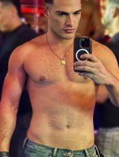 Alexcubtop performs massage in San Francisco, CA - 264733