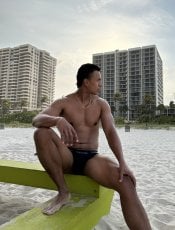 Reyjuanc performs massage in Miami, FL - 267037