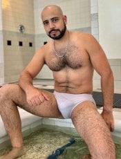 Gay massage by RoccoHung | RentMasseur