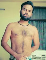 Massagewalla performs massage in Delhi, India - 271454