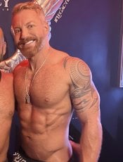 Gay massage by strongesthands | RentMasseur