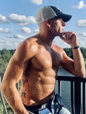 BlakeWillCox performs massage in Clearwater, FL - 258069