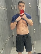 LuisManuelR performs massage in Milwaukee, WI - 279974