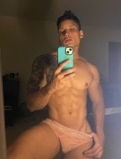 AlejadroDaniel performs massage in Seattle, WA - 281413