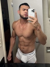 Danilo performs massage in Charlotte, NC - 72362