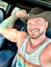 Gay massage by KittenBear | RentMasseur