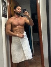 Massagebycurtis performs massage in Miami, FL - 223097