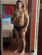 LatinROBERT performs massage in Jacksonville, FL - 232785