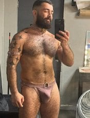 HairyManlyHands performs massage in Wilton Manors, FL - 8