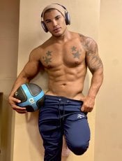 joshcosmo performs massage in Manhattan, NY - 268973