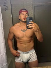 Andriw performs massage in Charlotte, NC - 280795