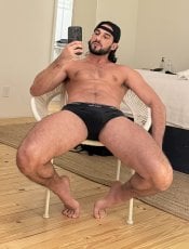 Jose_Colombia performs massage in Orlando, FL - 280834