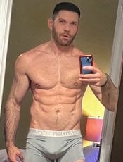 HaydenKlien performs massage in Chicago, IL - 288408