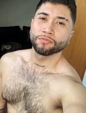 Martinzuluaga performs massage in London, United Kingdom - 284833