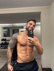 Dillanco performs massage in Miami, FL - 297549