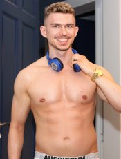 DavePolandxXl performs massage in Edinburgh, United Kingdom - 92701