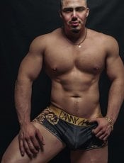 Andrewcolombia performs massage in Washington, DC - 93694