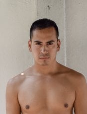 Alfonso performs massage in Chicago, IL - 34221