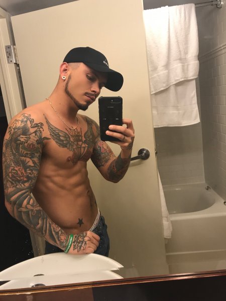 Sethknightxxx performs massage in Manhattan, NY - 373570