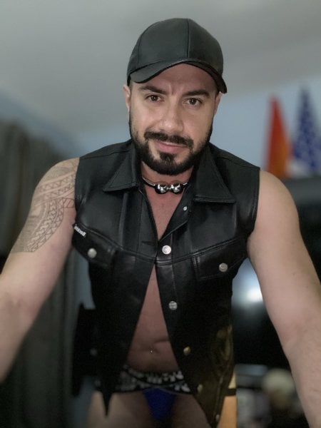 DanHuntexxx performs massage in Manhattan, NY - 445788