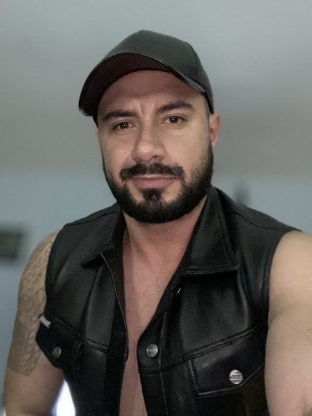 DanHuntexxx performs massage in Manhattan, NY - 445789