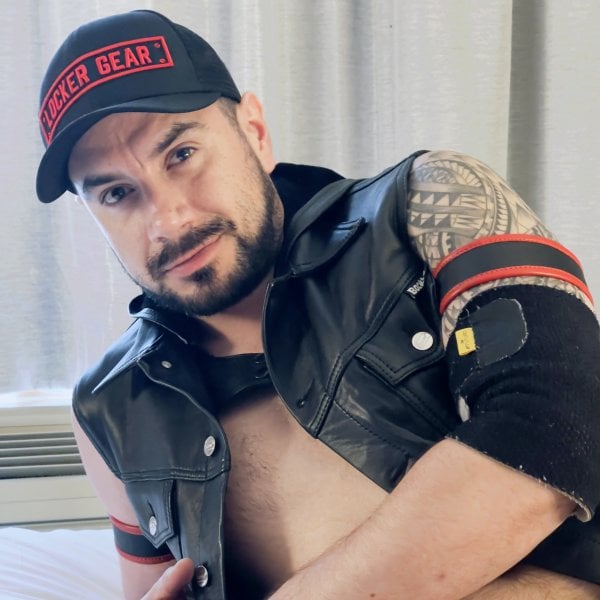 DanHuntexxx performs massage in Manhattan, NY - 461028