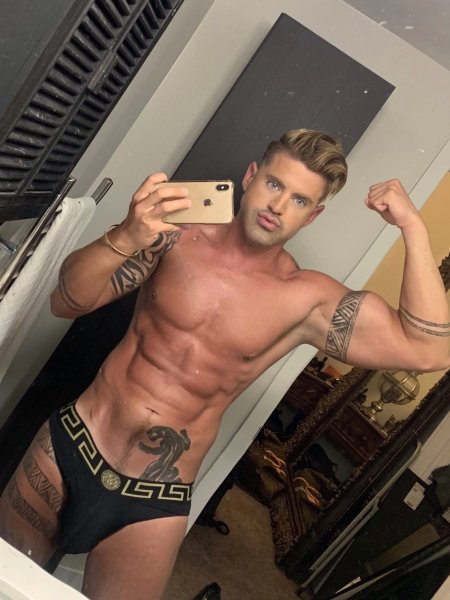 RyanRypped performs massage in West Hollywood, CA - 486586