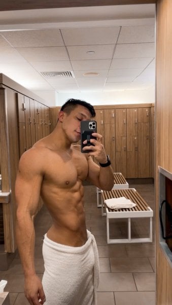 Marcosfitness performs massage in West Hollywood, CA - 526449