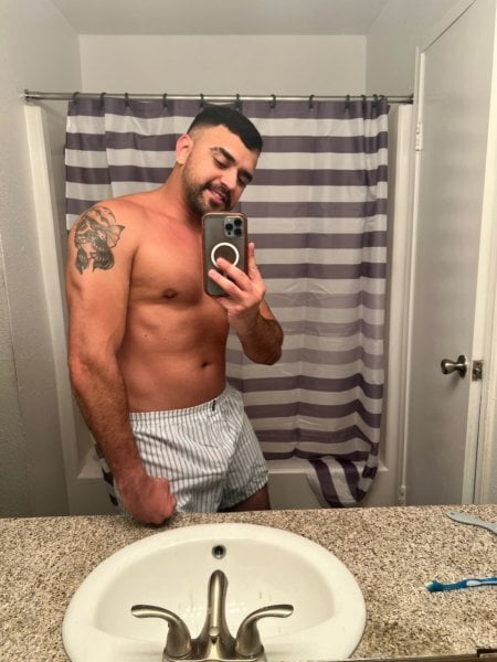 Carjpu performs massage in Houston, TX - 551013