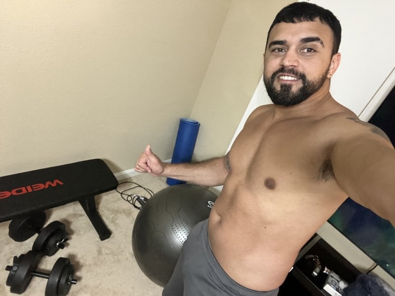 Carjpu performs massage in Houston, TX - 551015