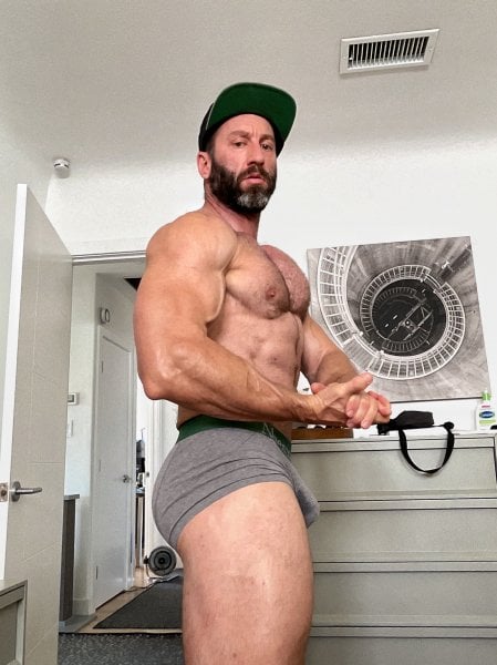 MuscledMadison performs massage in Los Angeles, CA - 606807