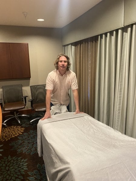 MassagGuru performs massage in Colorado Springs, CO - 595308