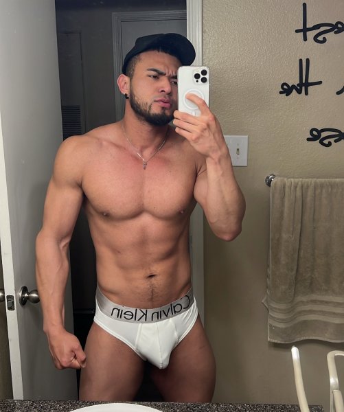 Danilo performs massage in Raleigh, NC - 616693