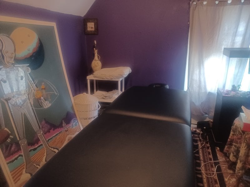 Zmichael performs massage in Detroit, MI - 655845