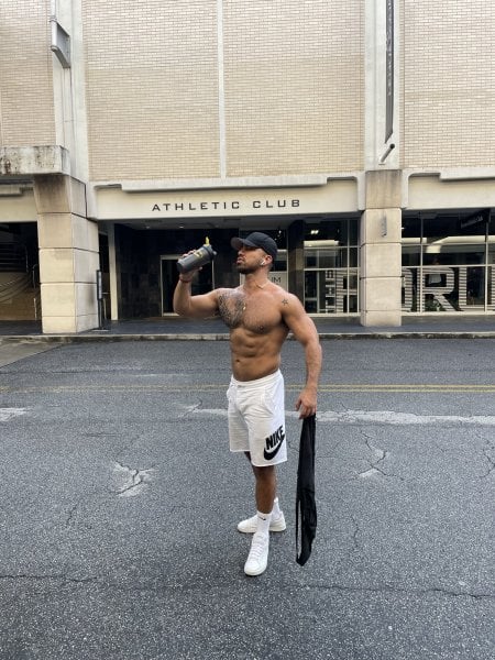 Latinojosh performs massage in Atlanta, GA - 643827