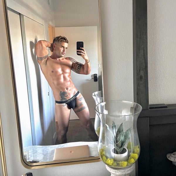 RyanRypped performs massage in West Hollywood, CA - 690973