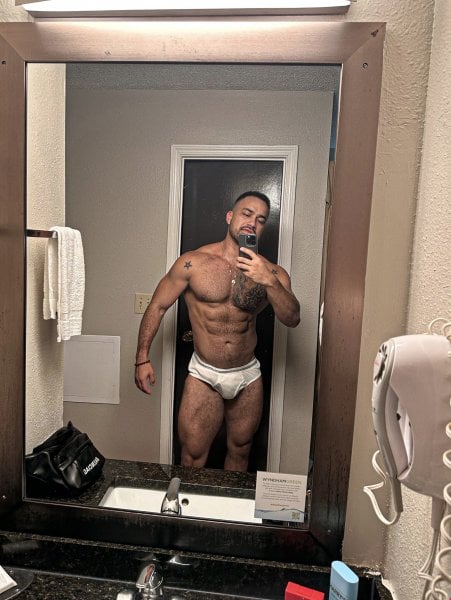 Latinojosh performs massage in Atlanta, GA - 665317