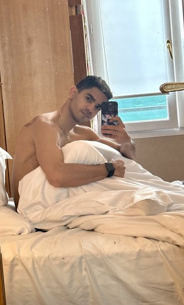 MiguelTwinkxl performs massage in Paris, France - 727760