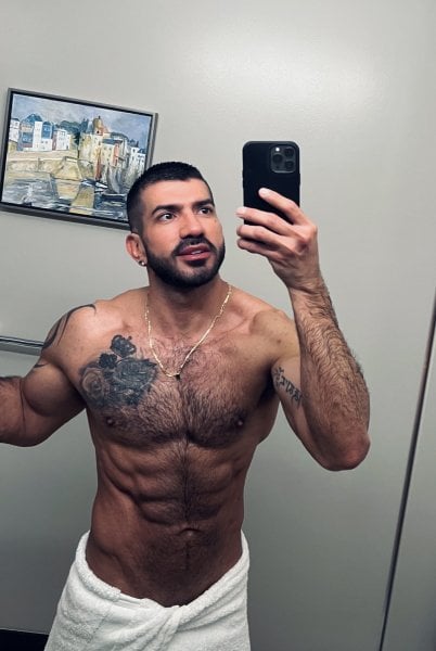 Jordanlatin performs massage in Manhattan, NY - 737571